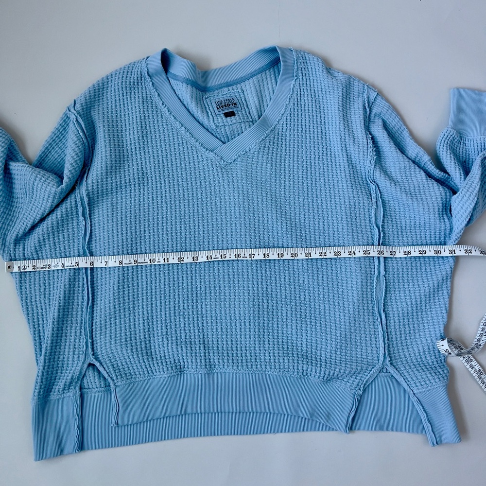 American eagle women’s Icy Blue V-Neck waffle Sweatshirt - Picture 3 of 5